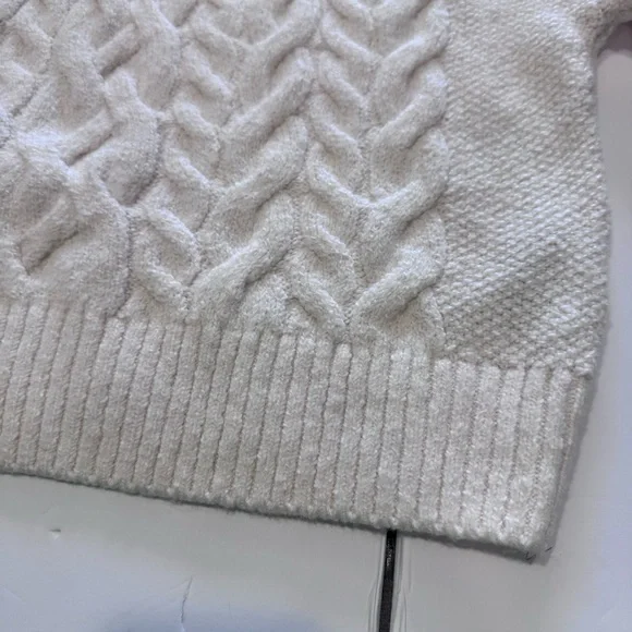 Women Old Navy Cream Sweater. Preloved. Size M /8 - Picture 7 of 7